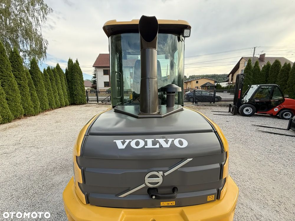 Volvo L30G / ORYGINAŁ / PIĘKNIE UTRZYMANA  / SILNA I SZYBKA / ZADBANA / SPROWADZONA Z NIEMIEC / 407 409 406 60 70 M 506 509 L30 L35 B G - 24