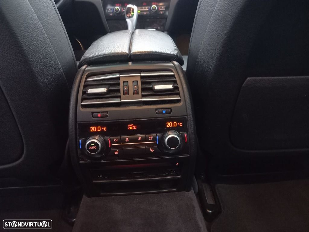 BMW 740 d xDrive - 16