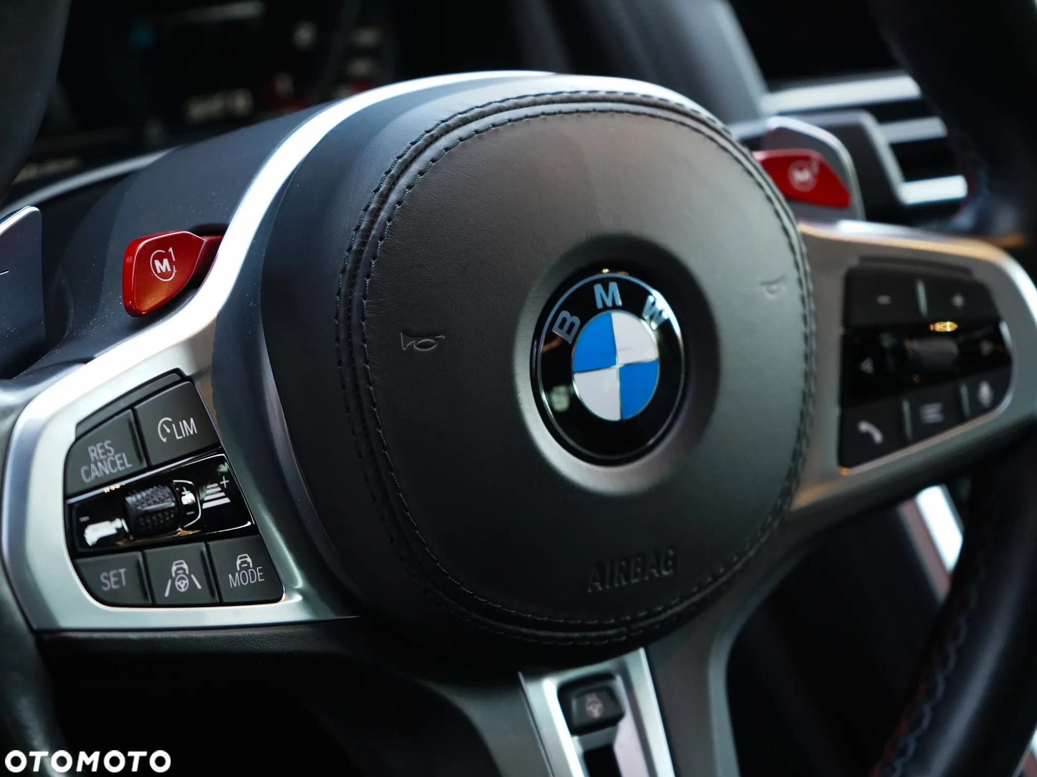 BMW M8 Competition - 11