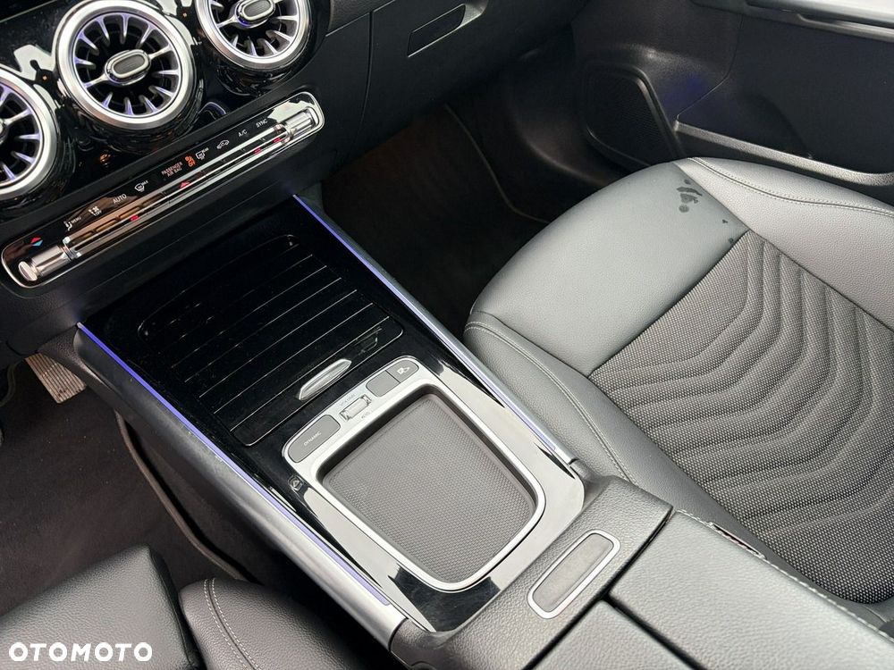 Mercedes-Benz Klasa B 200 7G-DCT Progressive - 24