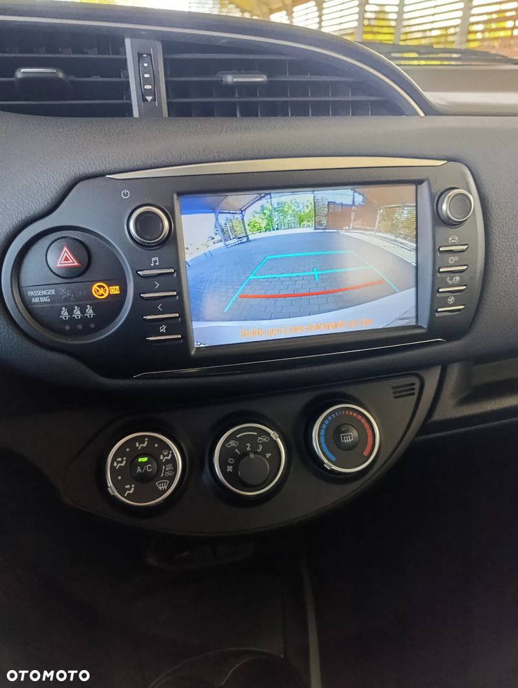 Toyota Yaris - 38