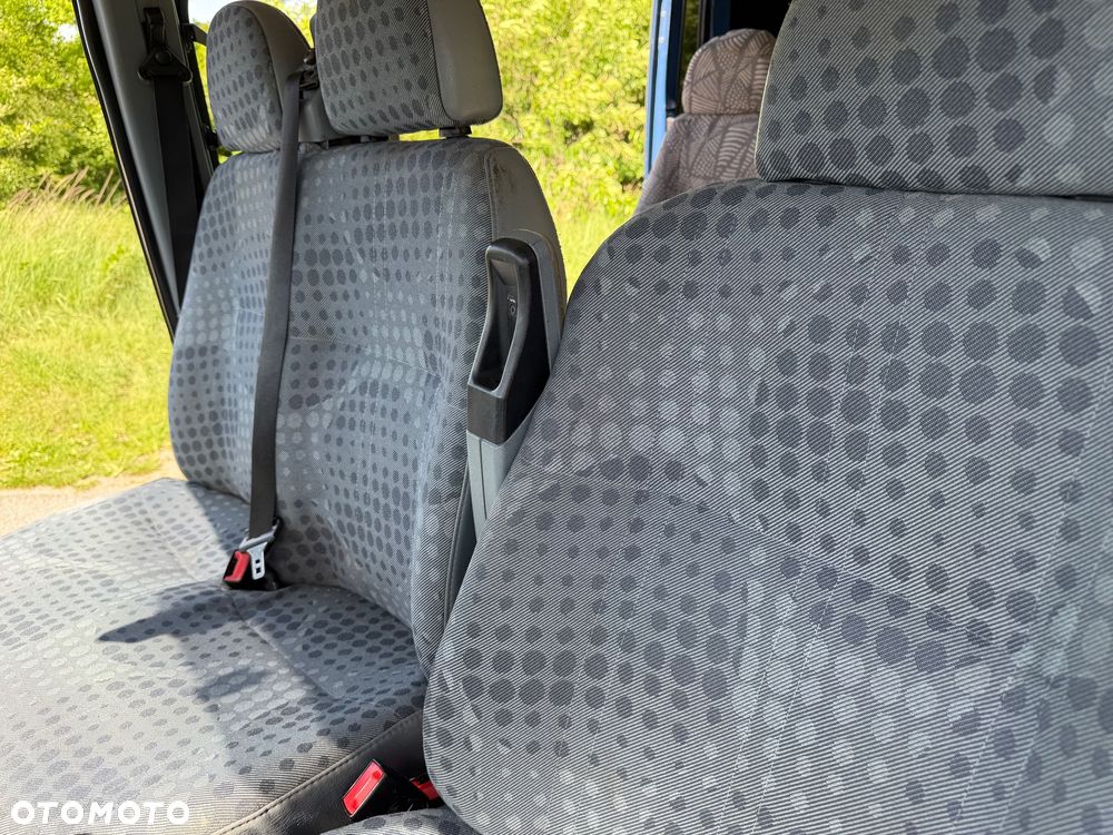Ford Transit - 12