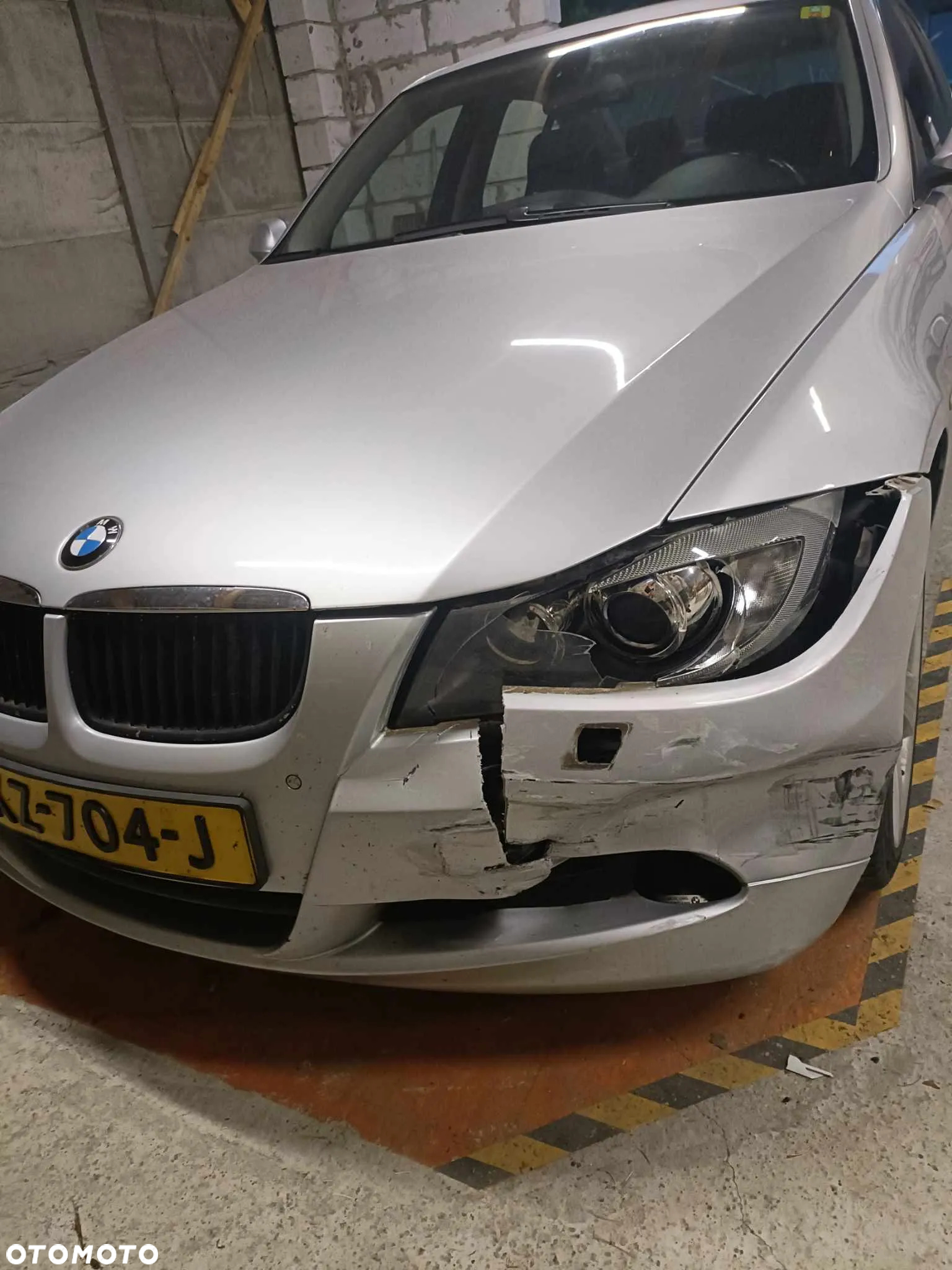BMW Seria 3 325i - 8