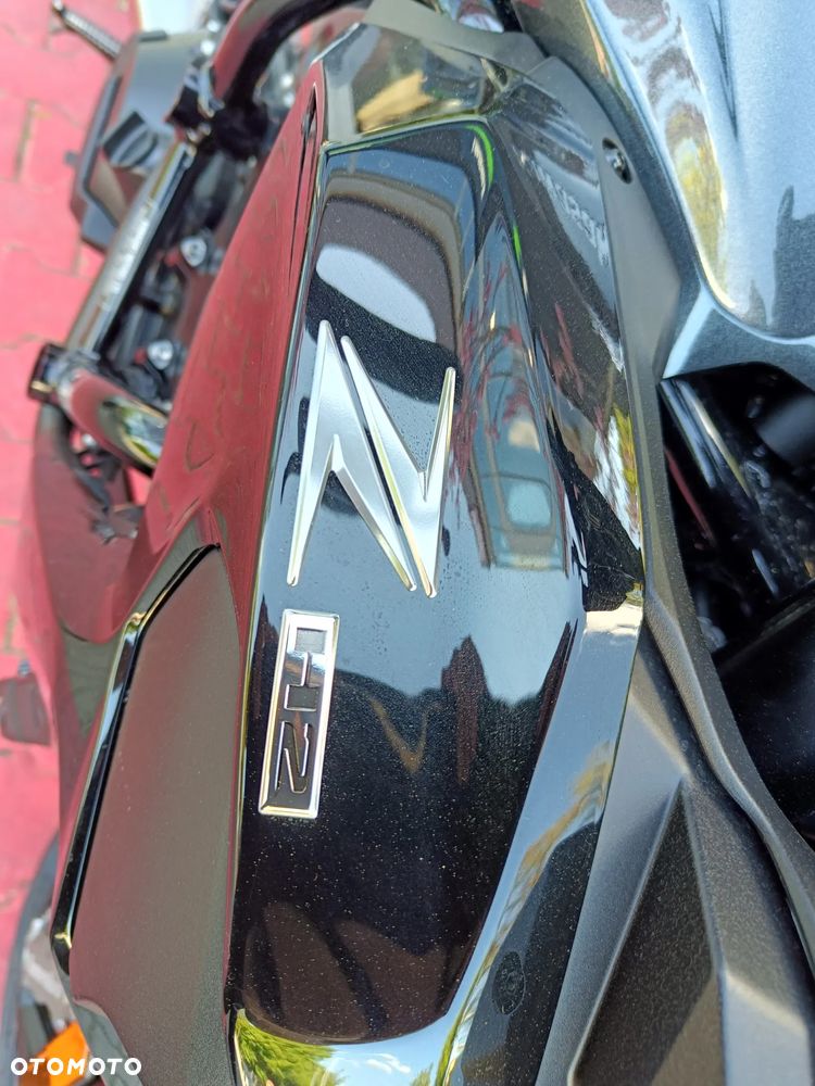 Kawasaki H2 - 19