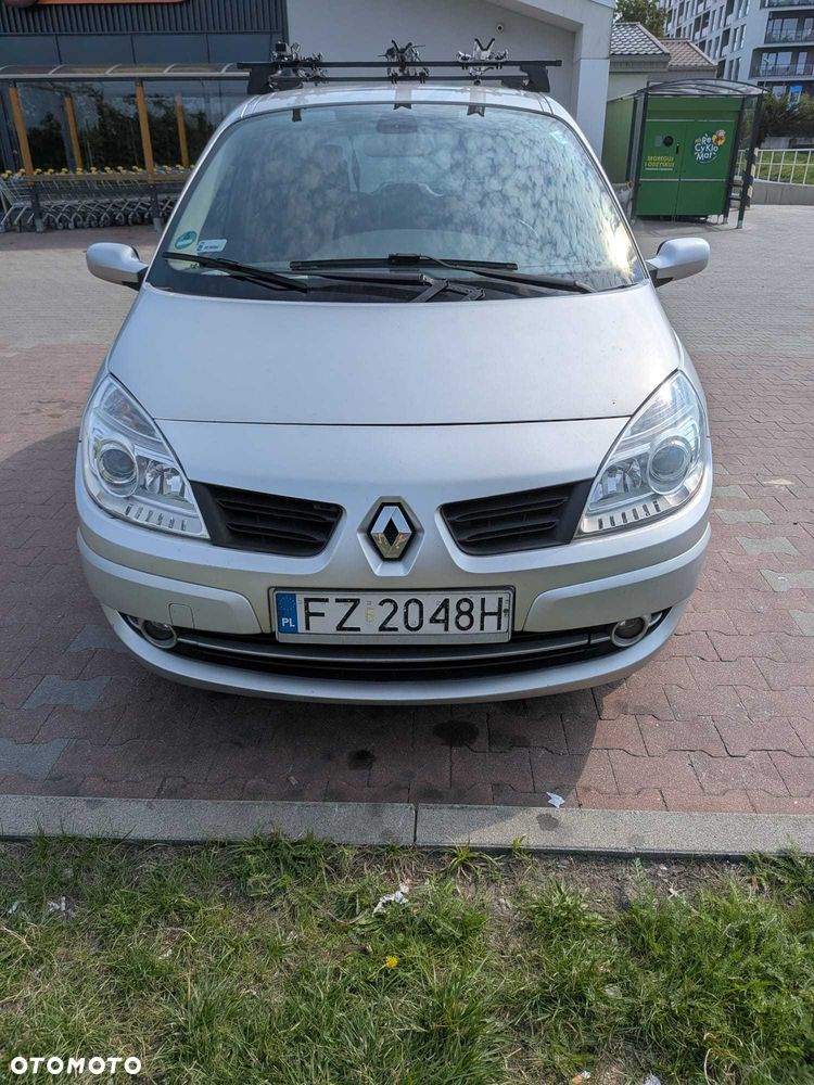 Renault Scenic - 1