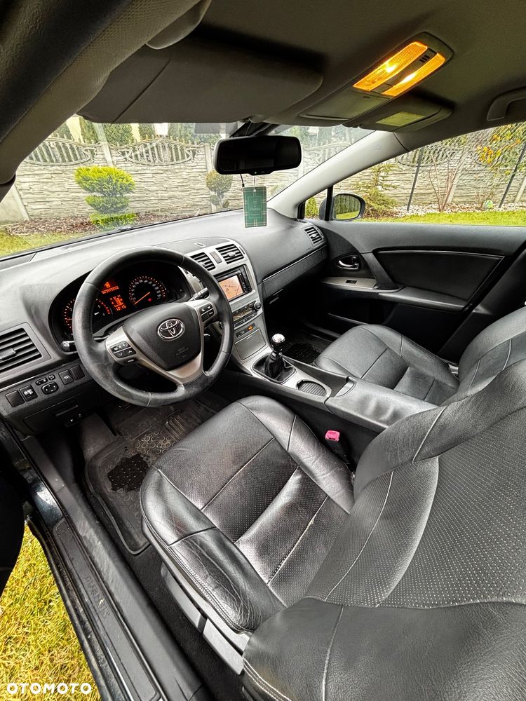 Toyota Avensis 2.0 D-4D - 5