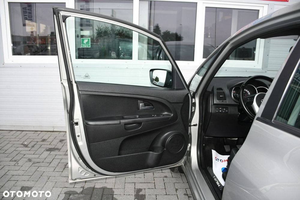 Kia Venga - 35