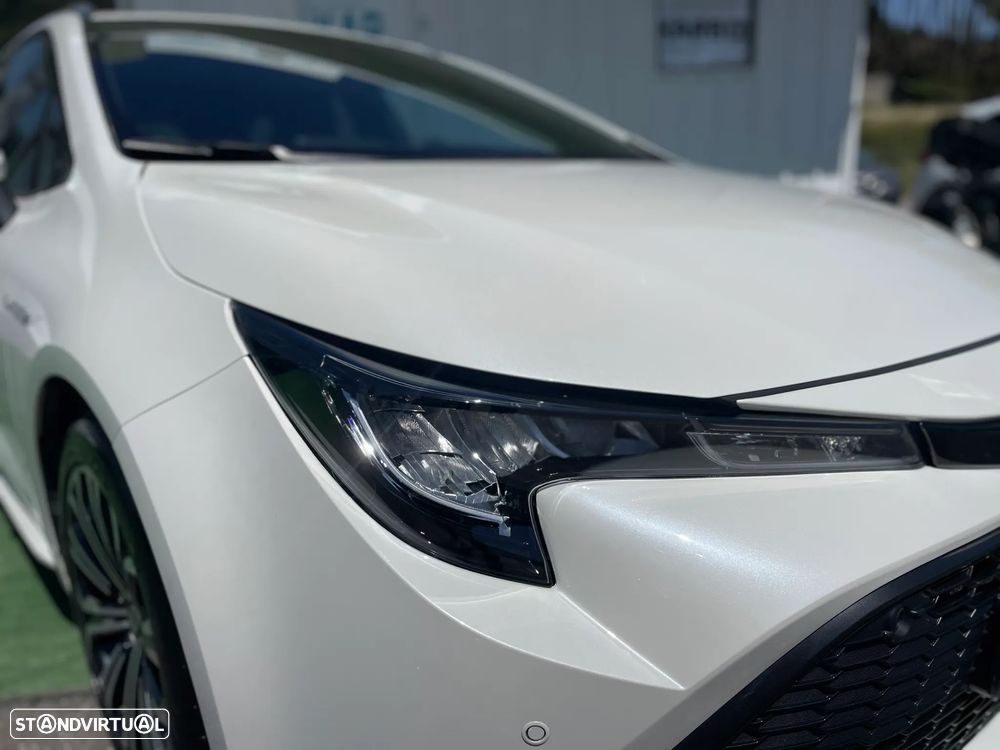 Toyota Corolla Touring Sports 1.8 Hybrid Comfort+P.Sport - 10
