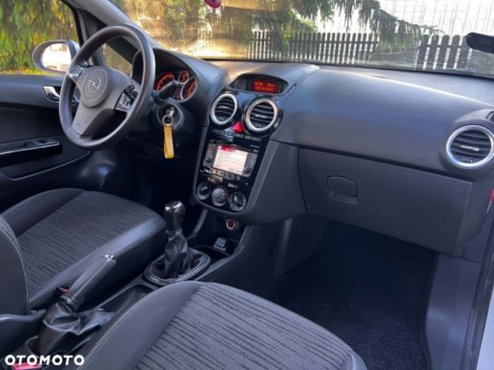 Opel Corsa - 8