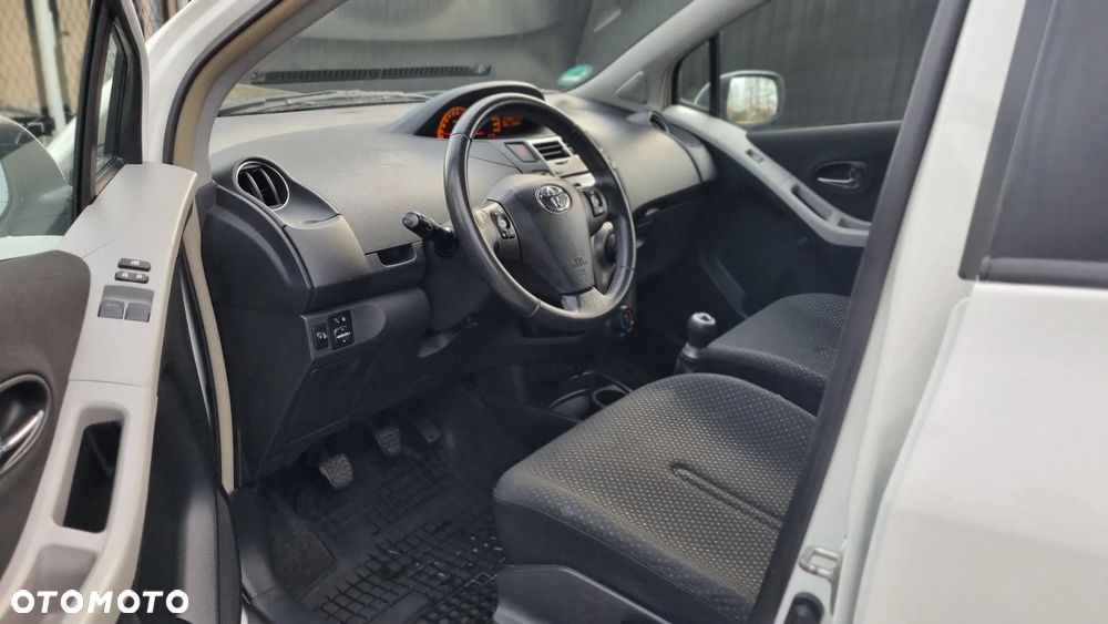 Toyota Yaris 1.0 VVT-i Edition - 10