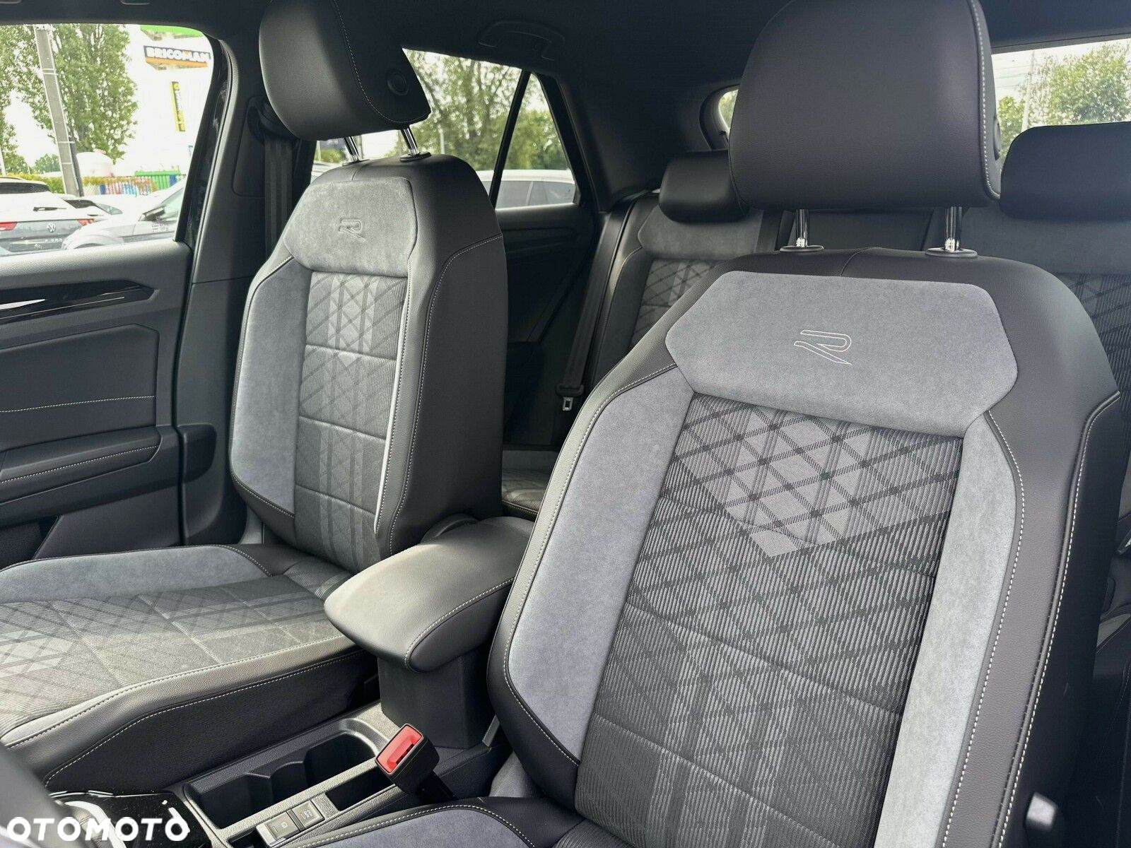 Volkswagen T-Roc 1.5 TSI R-Line Plus DSG - 11