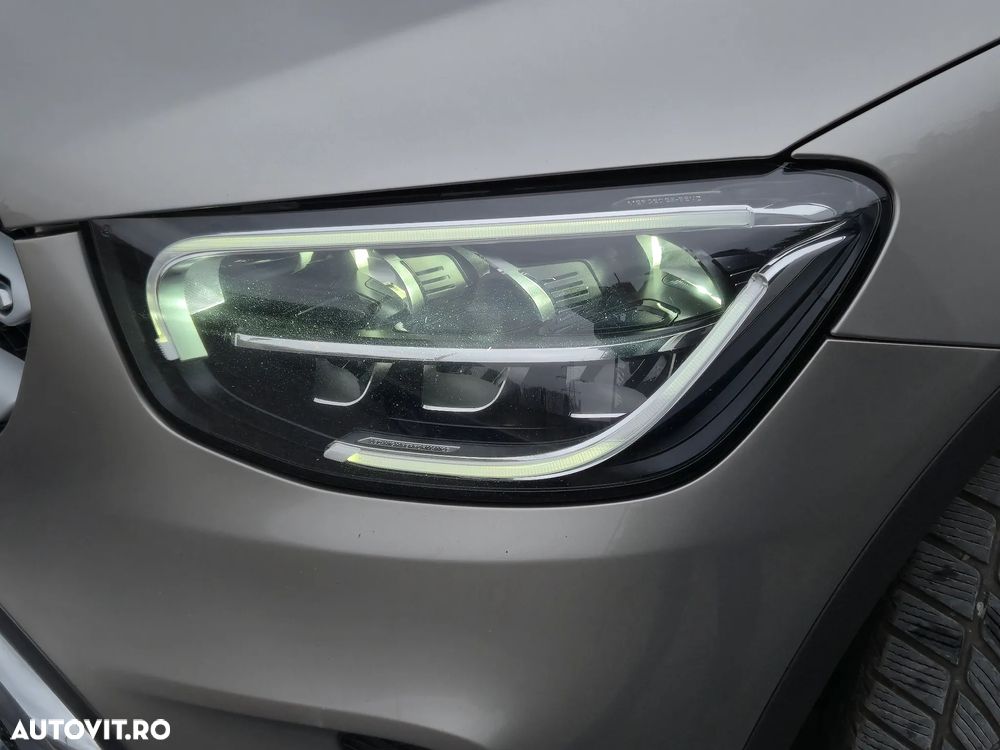 Mercedes-Benz GLC 300 de 4Matic 9G-TRONIC - 32