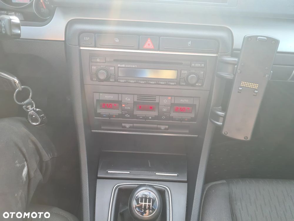 Audi A4 Avant - 12