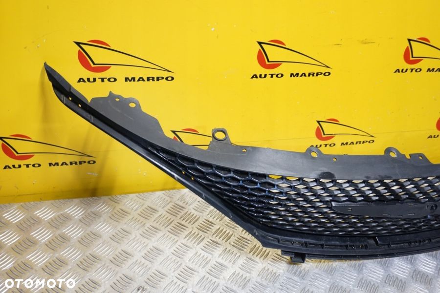 CHRYSLER PACIFICA 2017 - 2020 Atrapa Przód Grill 68243485AC - 3