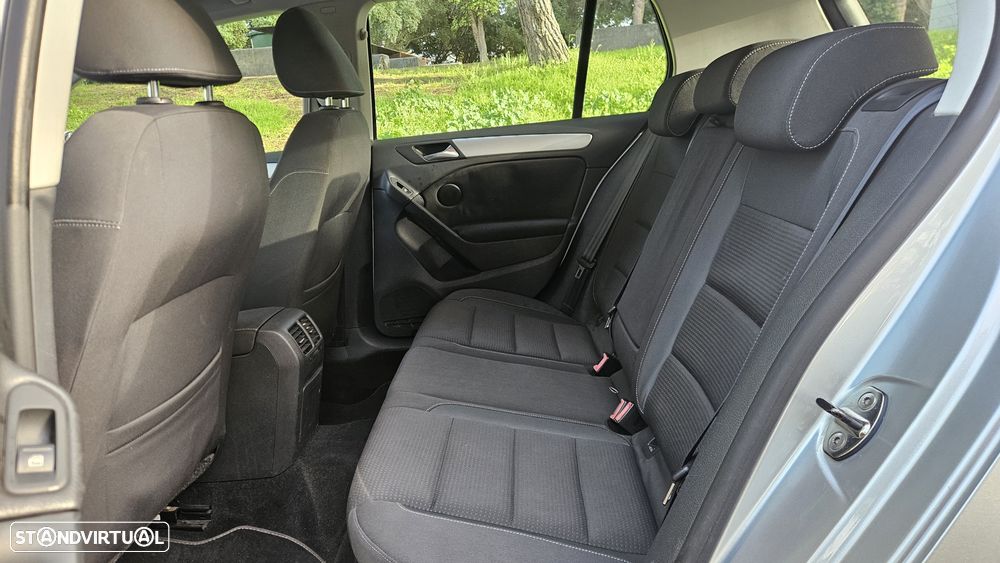 VW Golf 1.6 TDi Confortline - 19