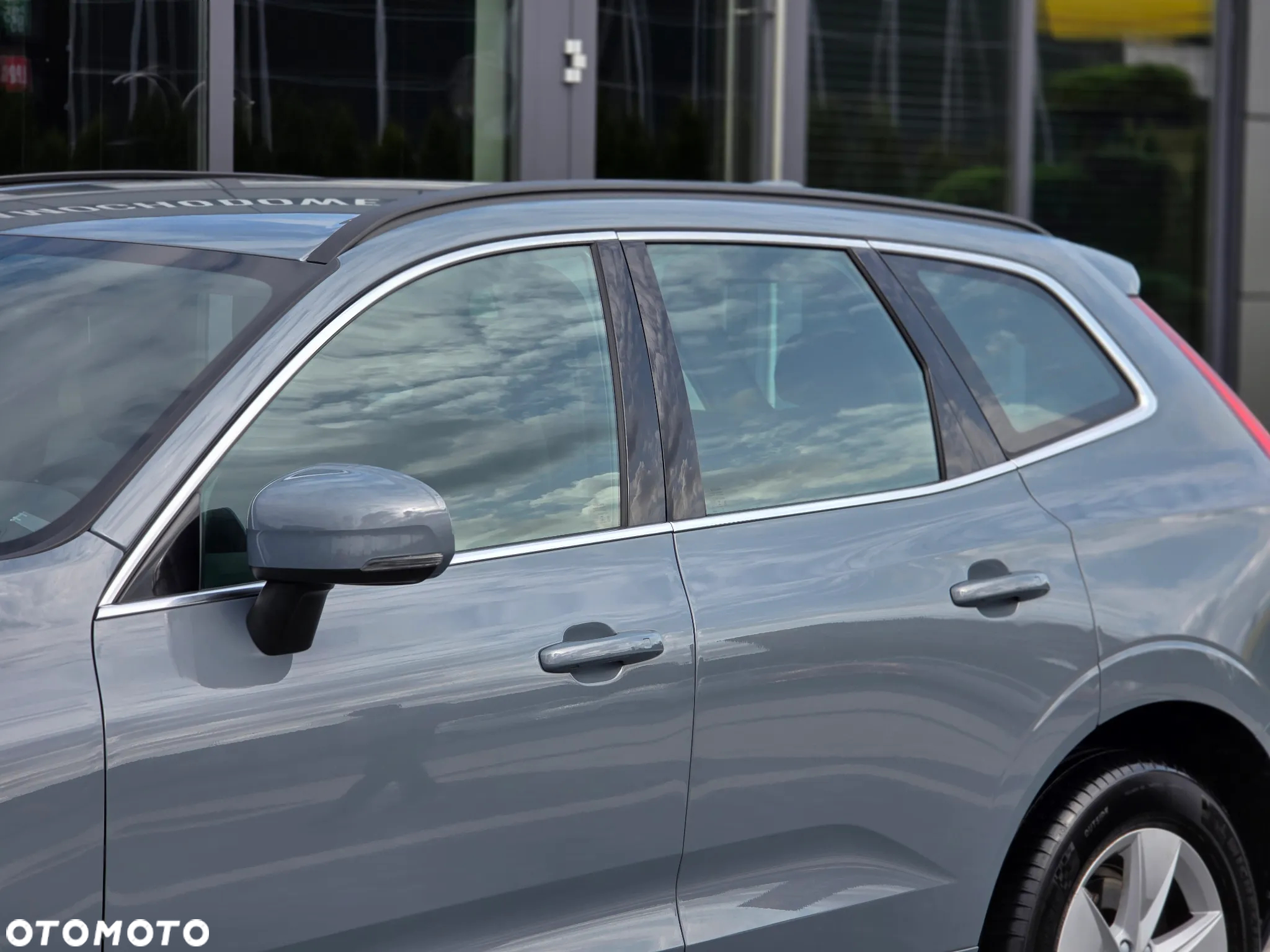 Volvo XC 60 T4 Momentum Pro - 18