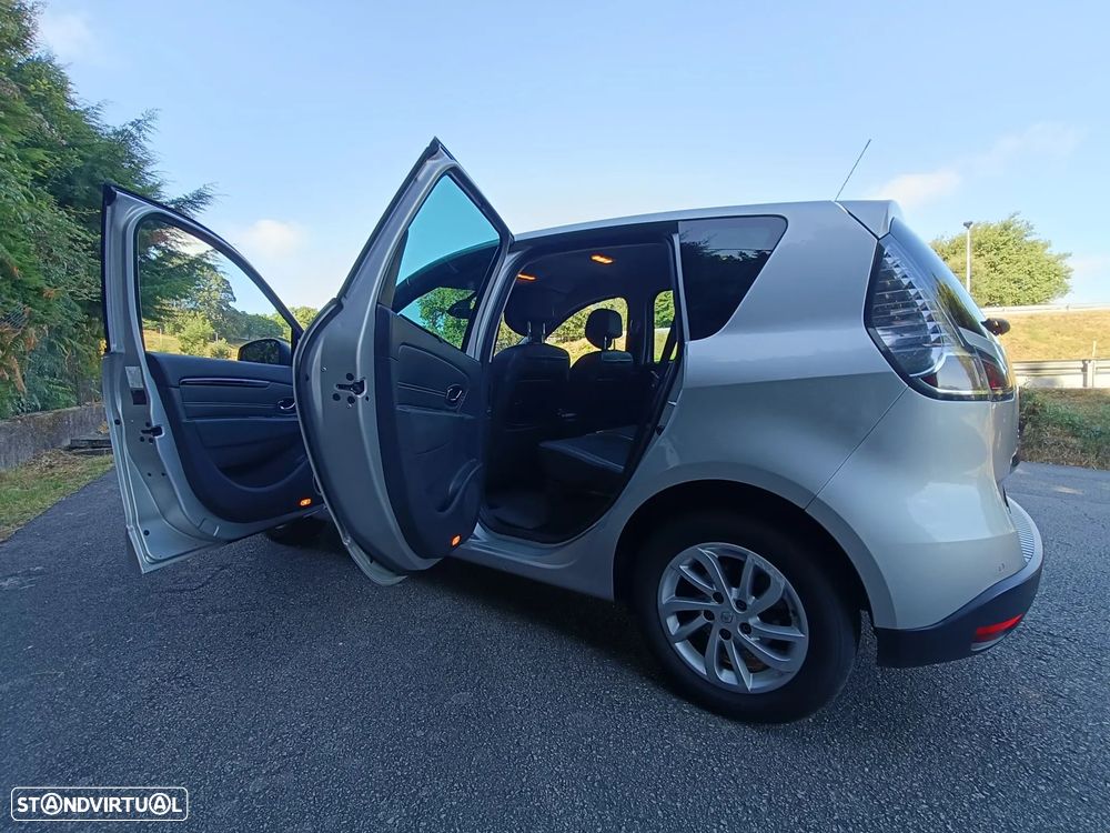 Renault Scénic 1.5 dCi Exclusive SS - 11