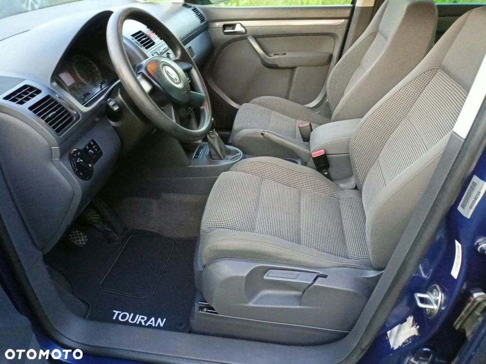 Volkswagen Touran 2005 photo 3