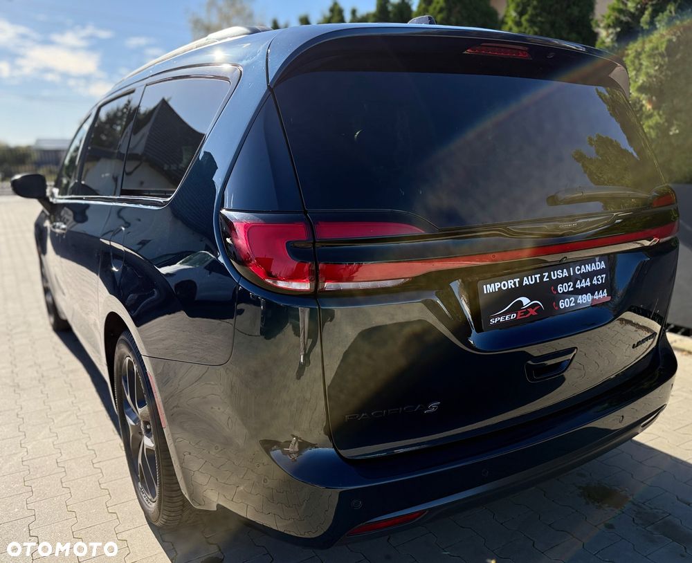 Chrysler Pacifica - 9