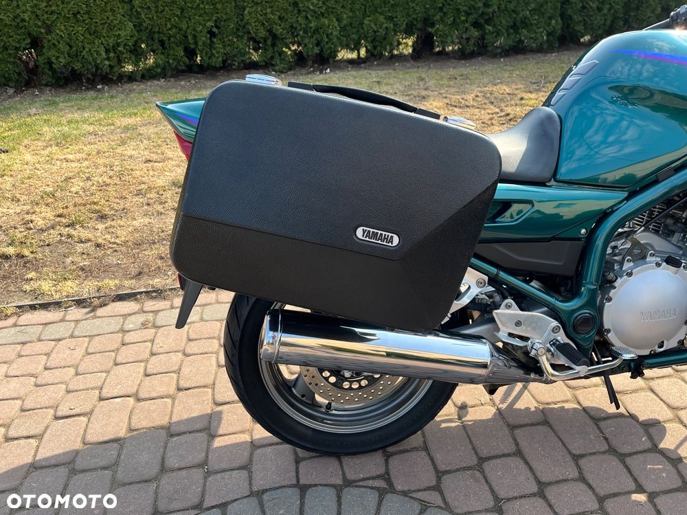 Yamaha XJ - 16