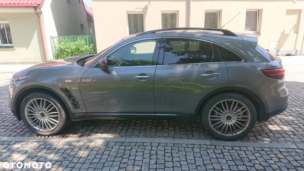Infiniti QX70 3.0d AWD S Premium - 6