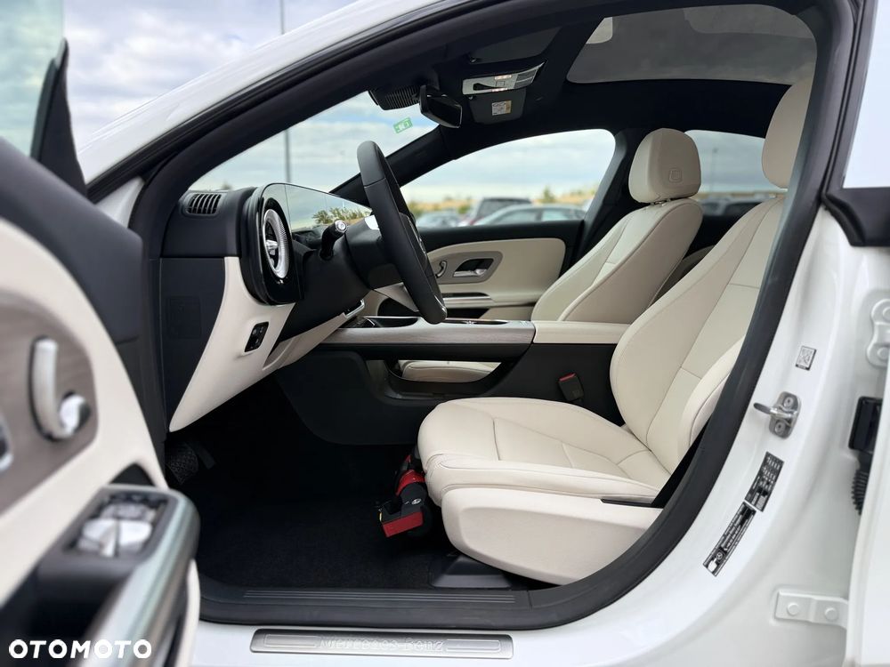 Mercedes-Benz CLA 200 58kWh - 19