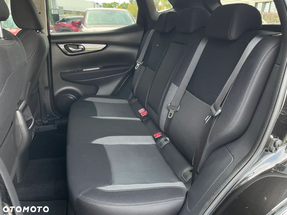 Nissan Qashqai 1.3 DIG-T N-Connecta EU6d - 12