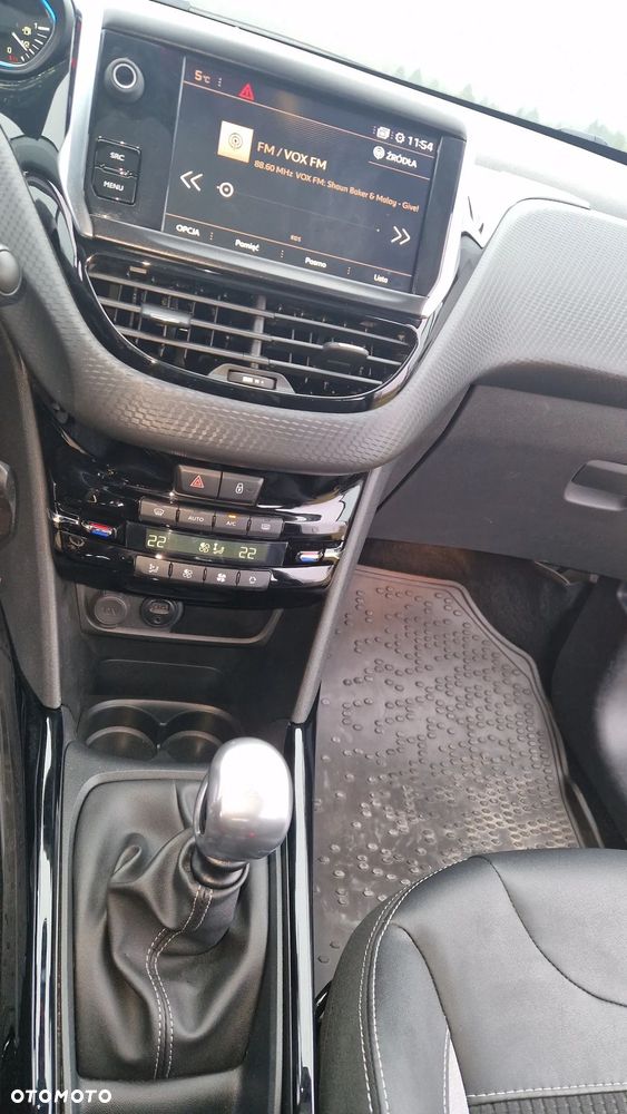 Peugeot 2008 1.2 Pure Tech GPF Allure S&S - 22