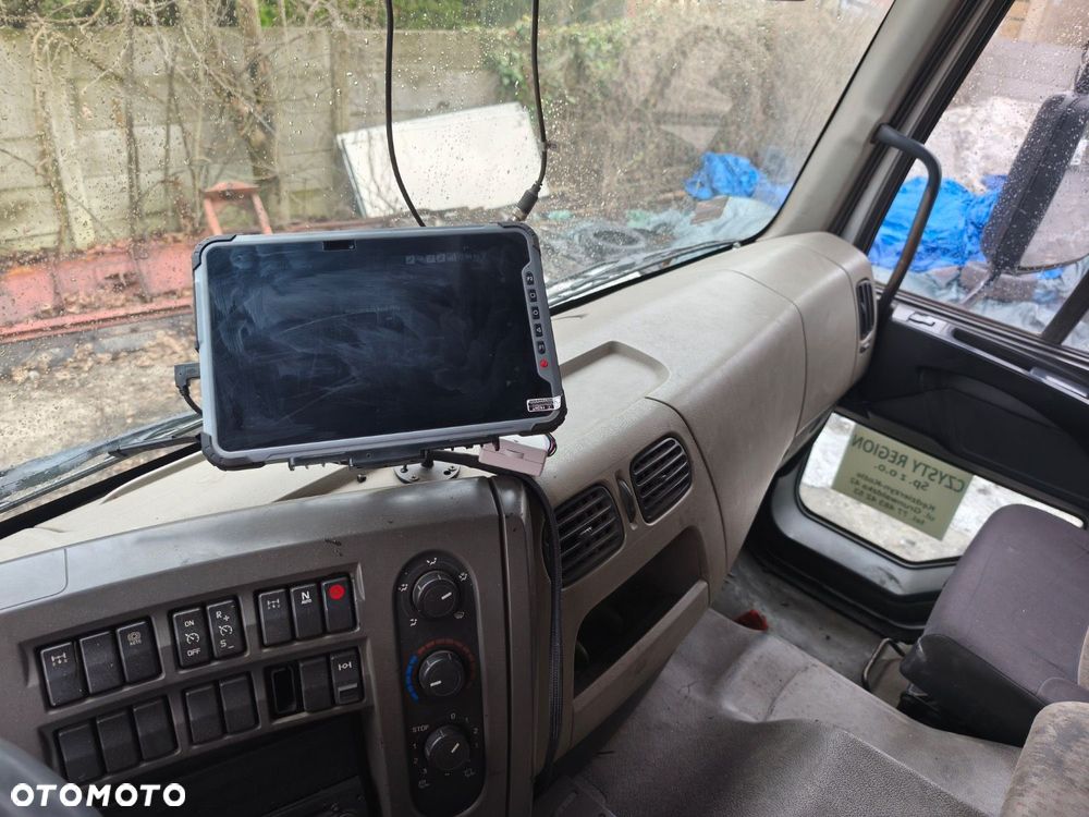 Renault Premium 380 6X2 - 29