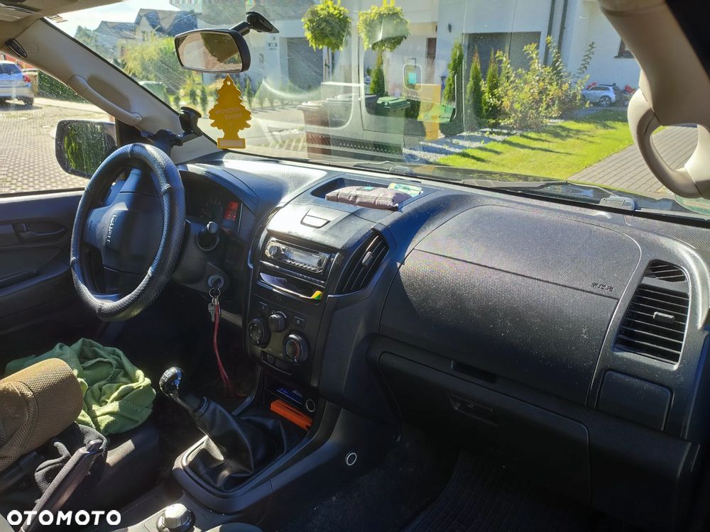 Isuzu D-Max 2.5 DC L - 7