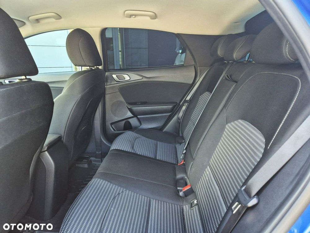 Kia XCeed 1.5 T-GDI M - 23