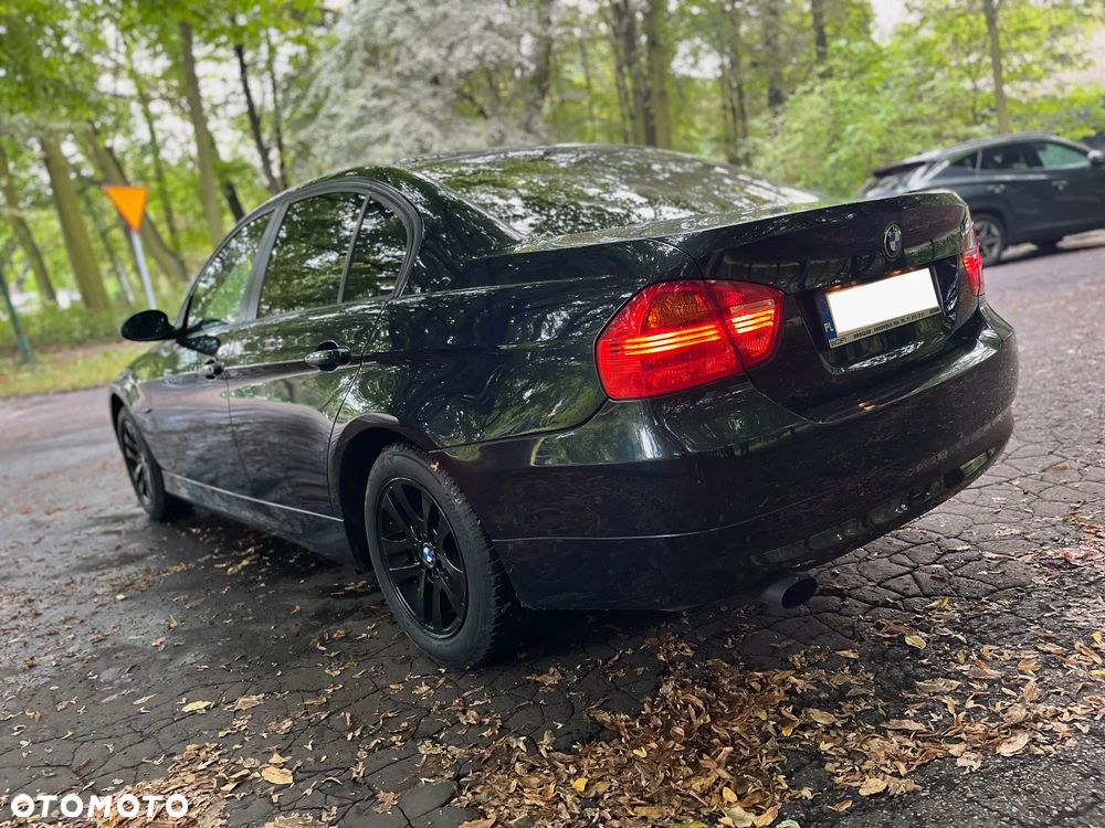 BMW Seria 3 320i - 3