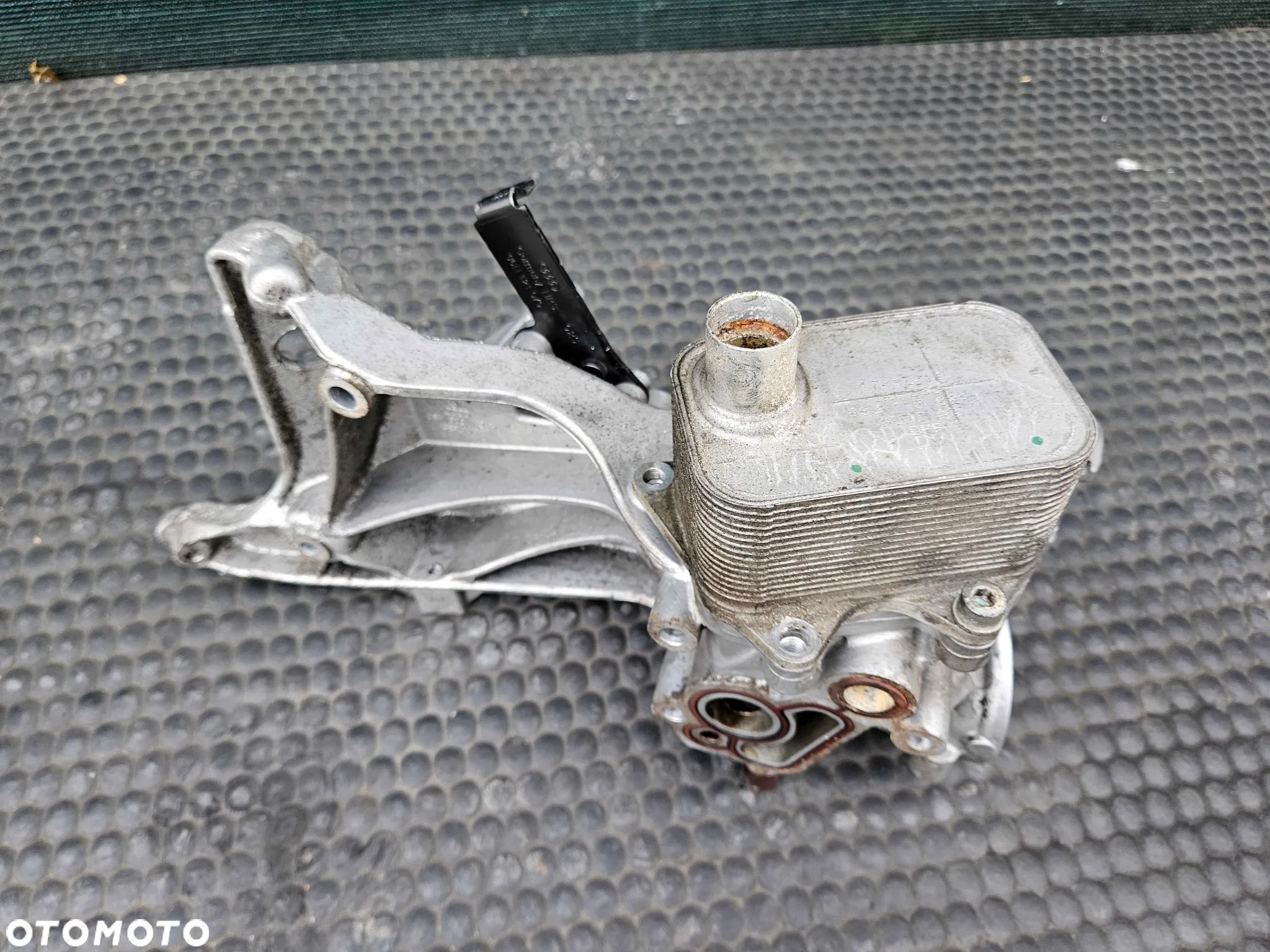 Podstawa 06H903143H 06J117021J Filtra Oleju Chlodniczka Lapa Wspornik Alternatora 1.8 2.0 TFSI AUDI A4 B8 A5 A3 VW - 5