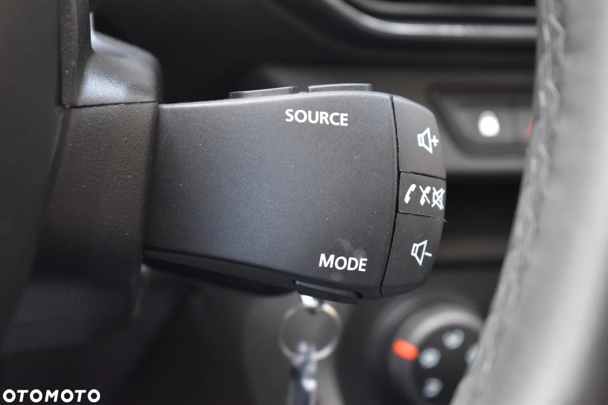 Dacia Sandero SCe 65 Essential - 36