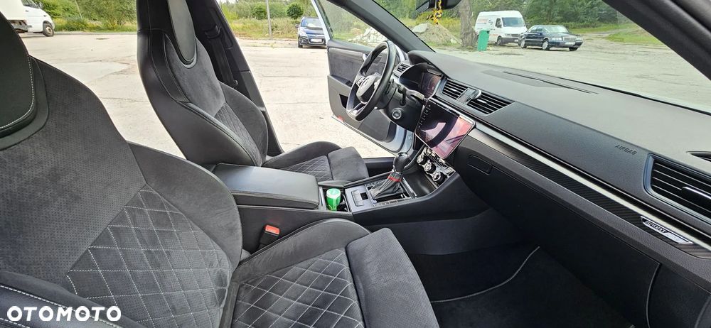 Skoda Superb 2.0 TDI DSG Sportline - 23