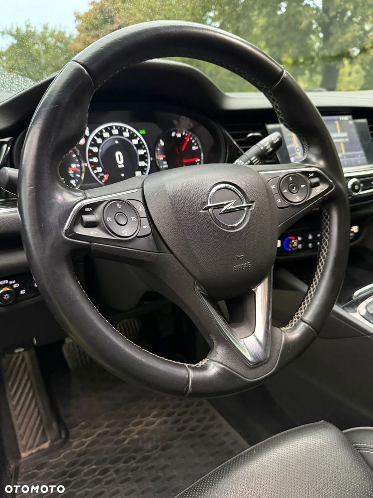 Opel Insignia CT 1.5 T Exclusive S&S - 12