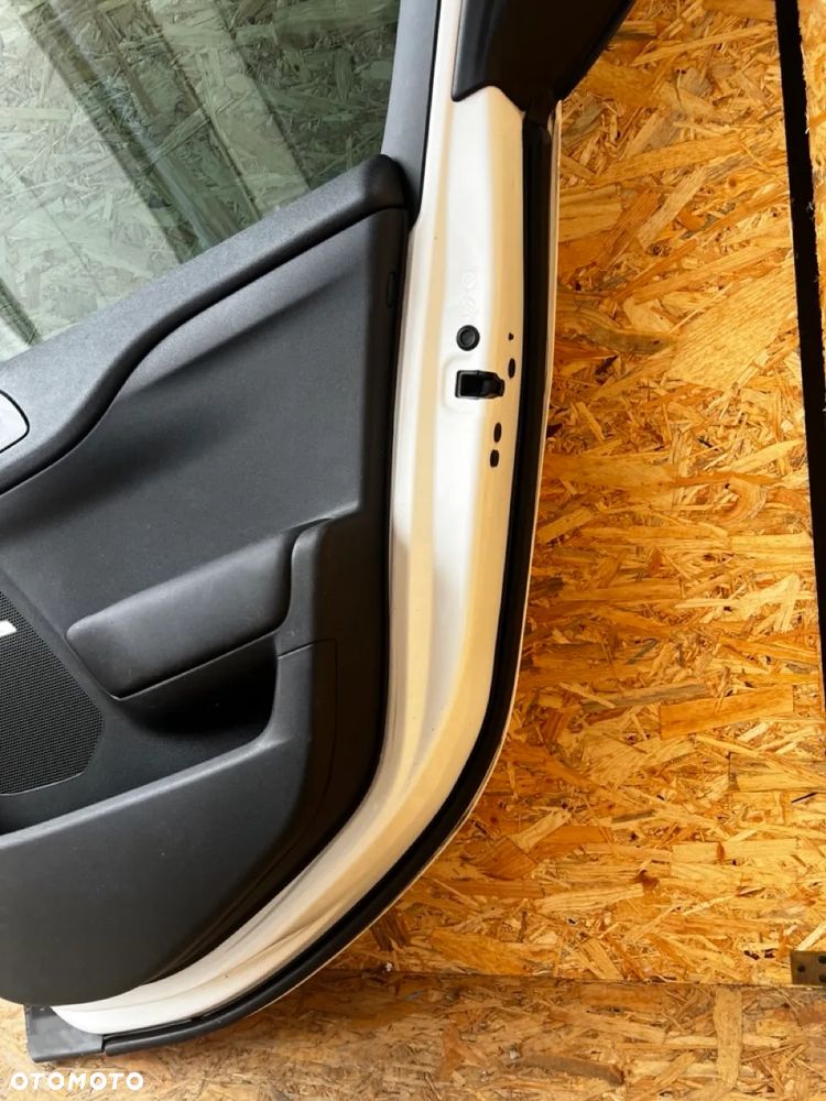 Drzwi TYLNE PRAWE prawy tył CITROEN DS4 I Kod lakieru: EWP - 13