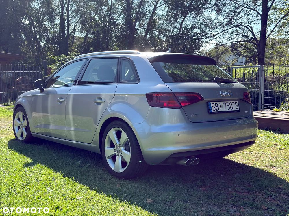 Audi A3 Sportback 2.0 TDI Ambiente S tronic - 4