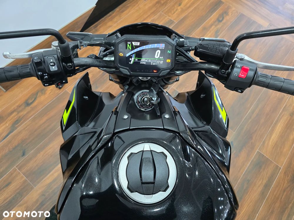 Kawasaki Z - 6