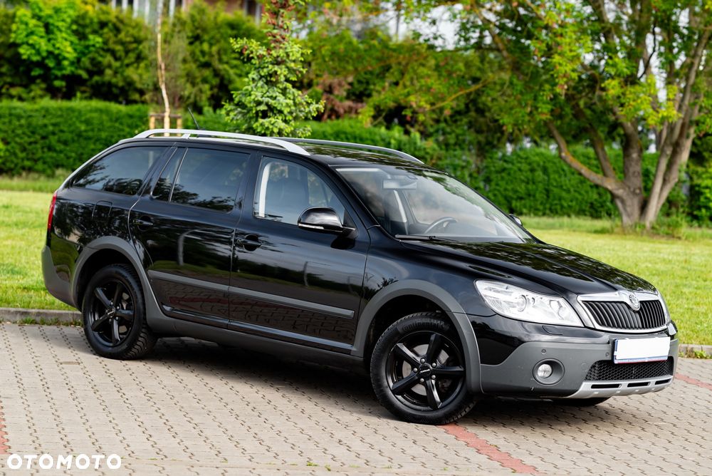 Skoda Octavia 2.0 TDI DPF 4x4 DSG Scout - 10