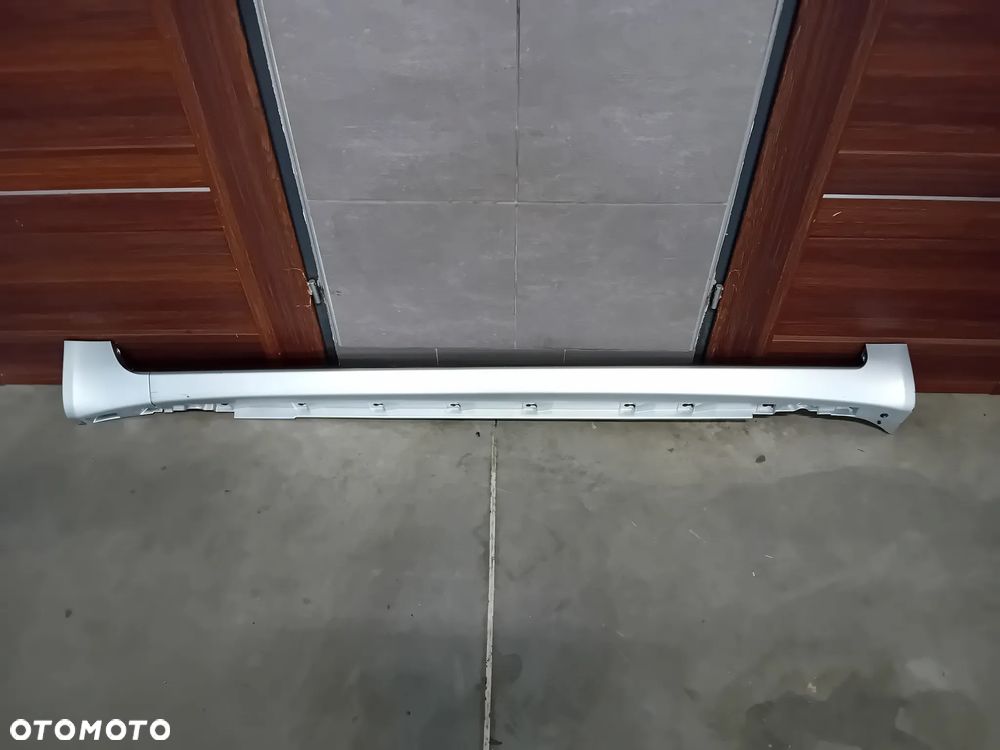listwa progowa prawa kompletna Seat Exeo kombi 2010 kolor LS7Y 3R0853860A - 1