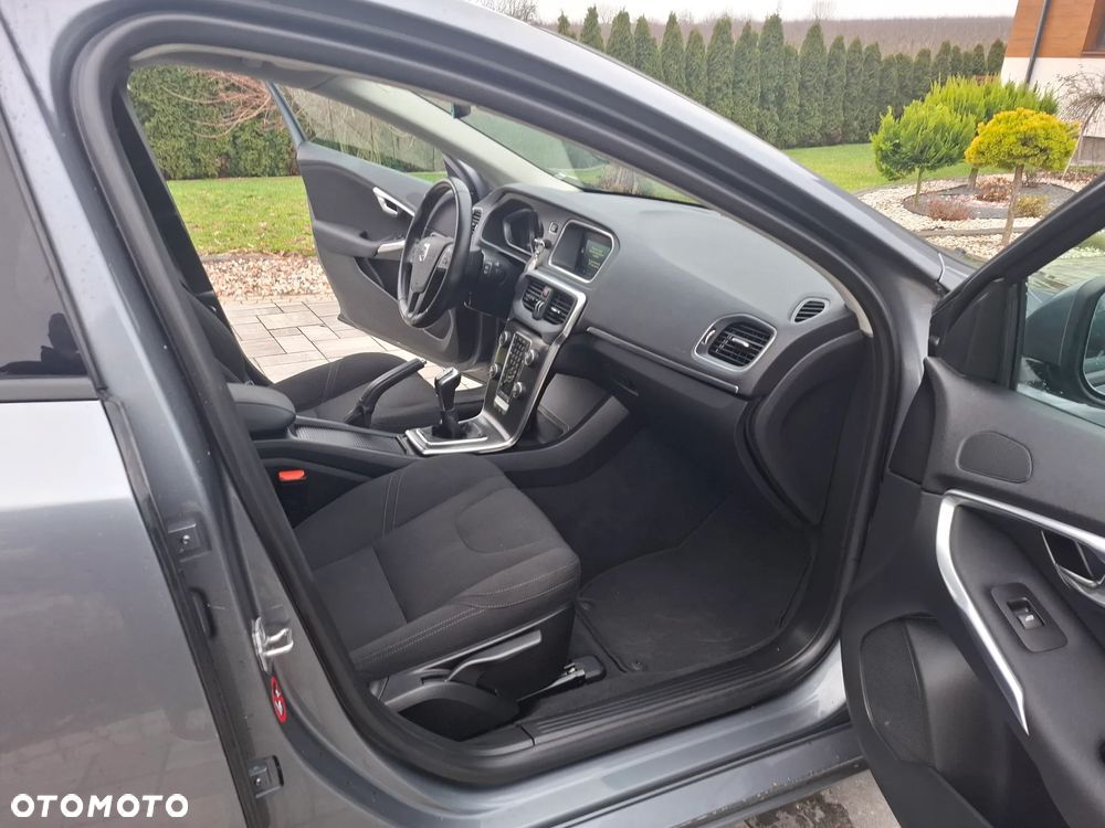 Volvo V40 T2 You - 23