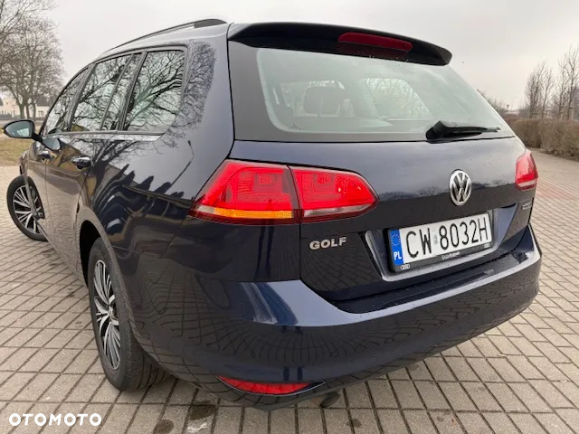 Volkswagen Golf - 10