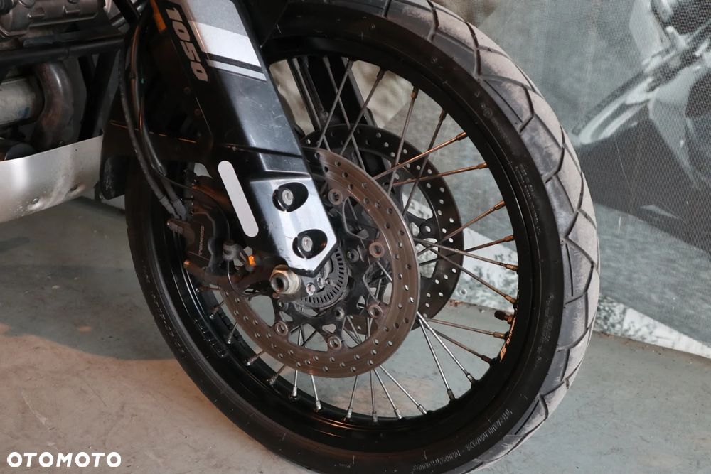 Suzuki V-STROM - 19
