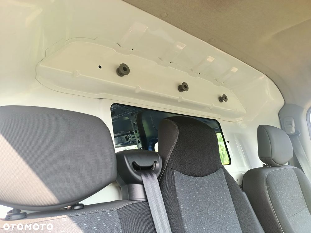 Opel Movano - 16