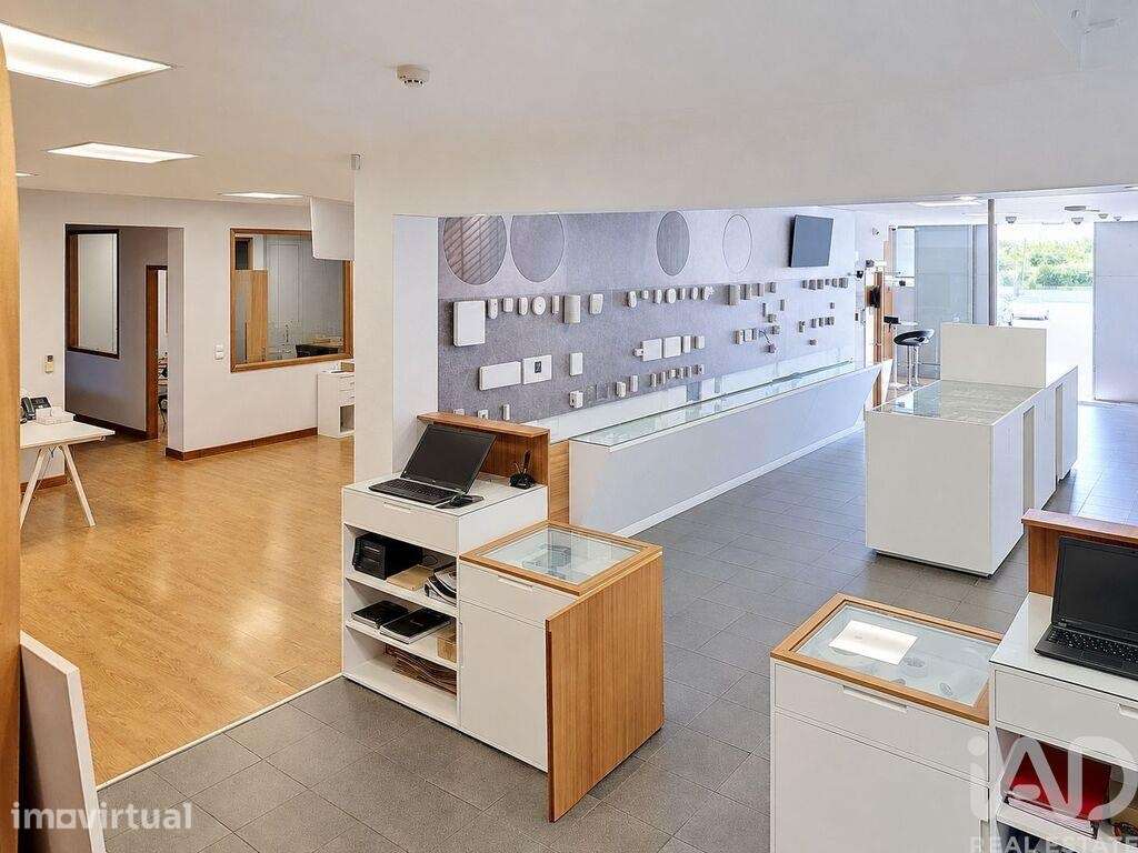 Loja / Estabelecimento Comercial em Mafamude e Vilar do Paraíso de 104 - Grande imagem: 5/21