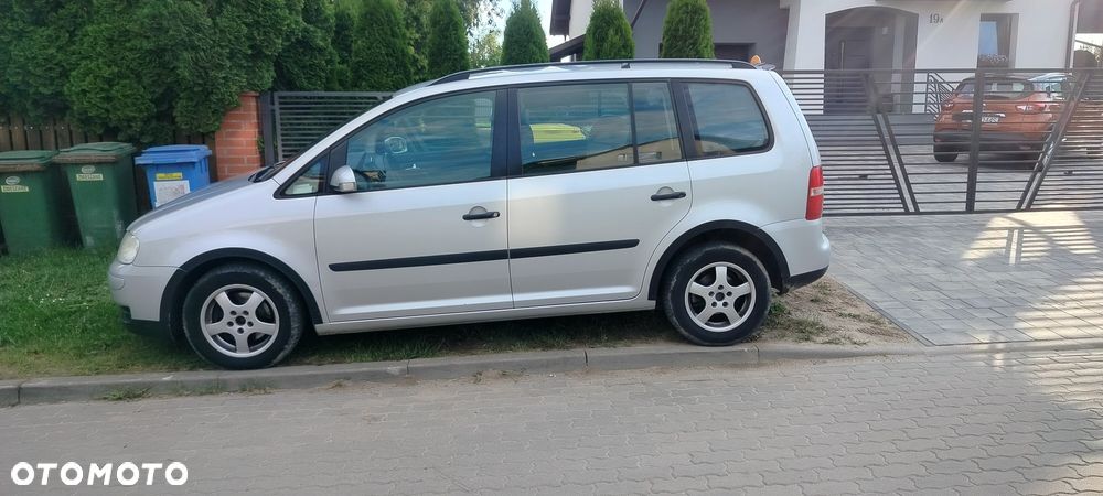 Volkswagen Touran - 2