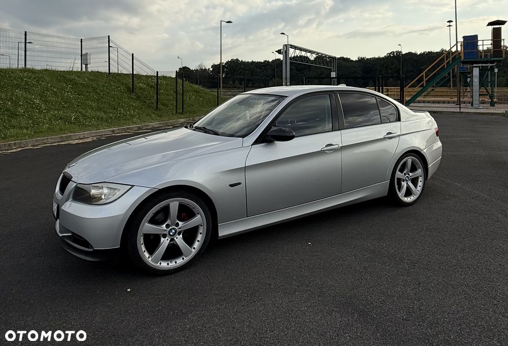 BMW Seria 3 318d - 1