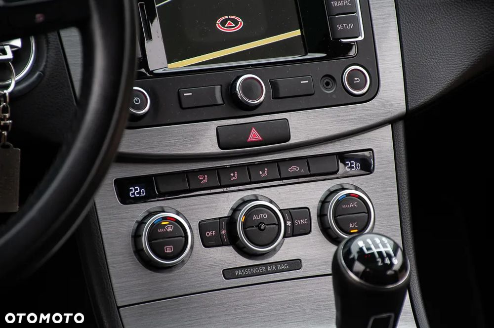 Volkswagen Passat 2.0 Blue TDI SCR Highline - 35