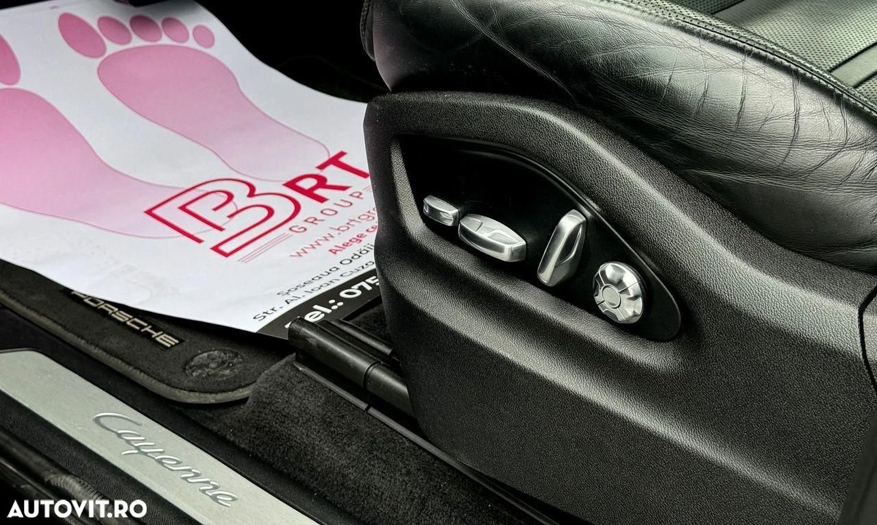 Porsche Cayenne - 29